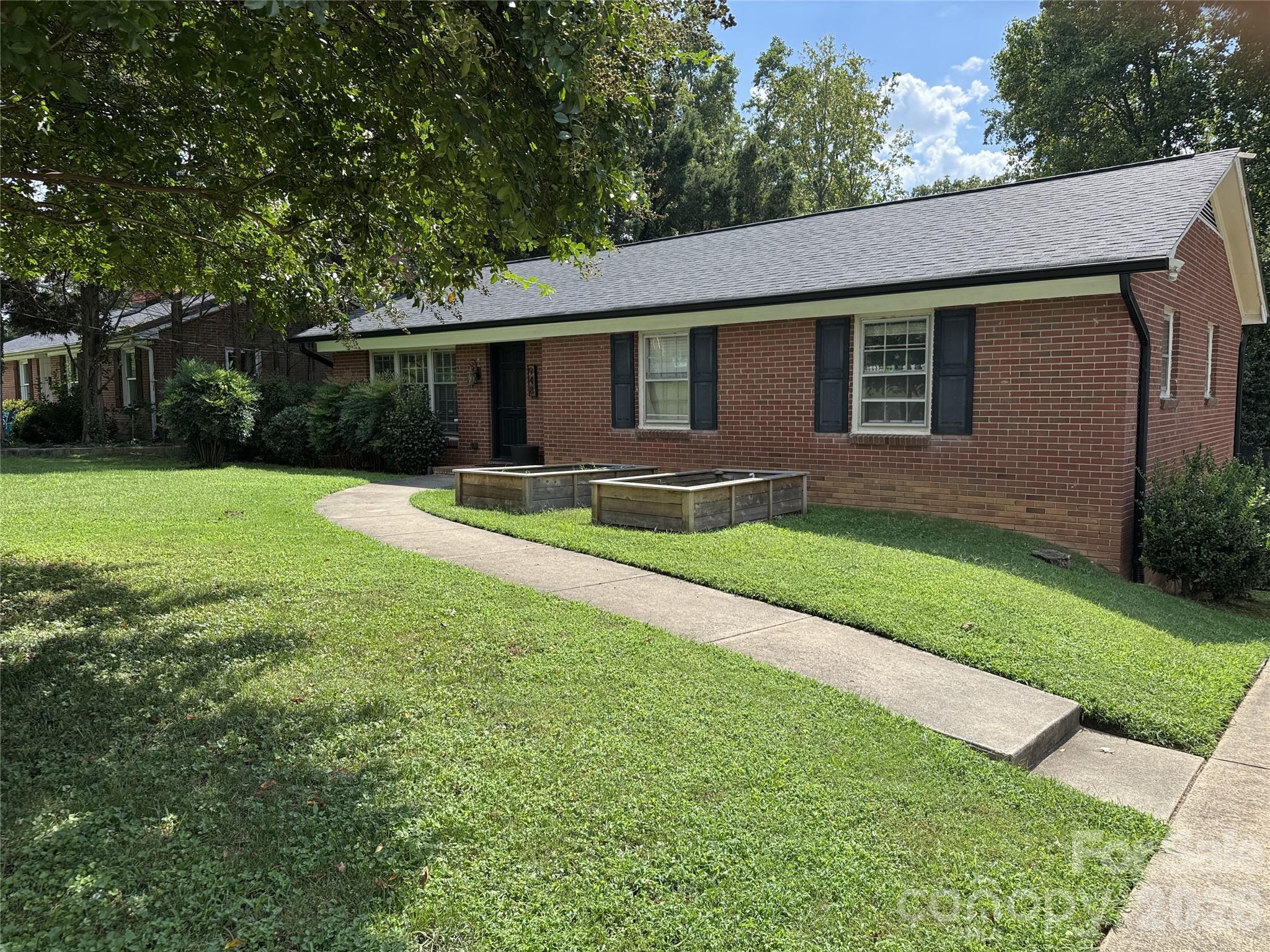 948 Heather Lane