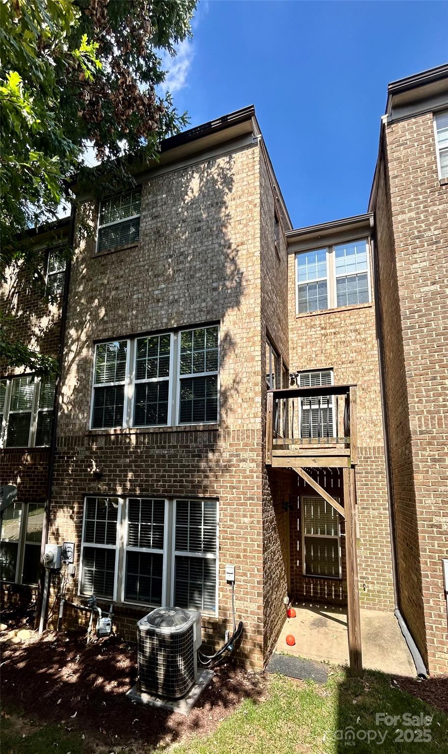 251 Lincoln Street