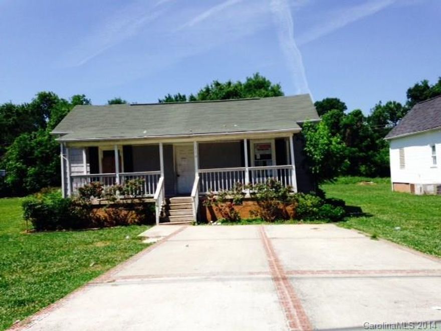 Handyman or investor special-2 bedroom 1 bath with porch and deck, in need of repair. Close to downtown Concord, shopping, restaurants and highways 29, 601, and 73. Home is being sold via an online marketing event.