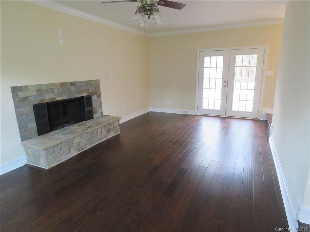 Country Oaks - Residential