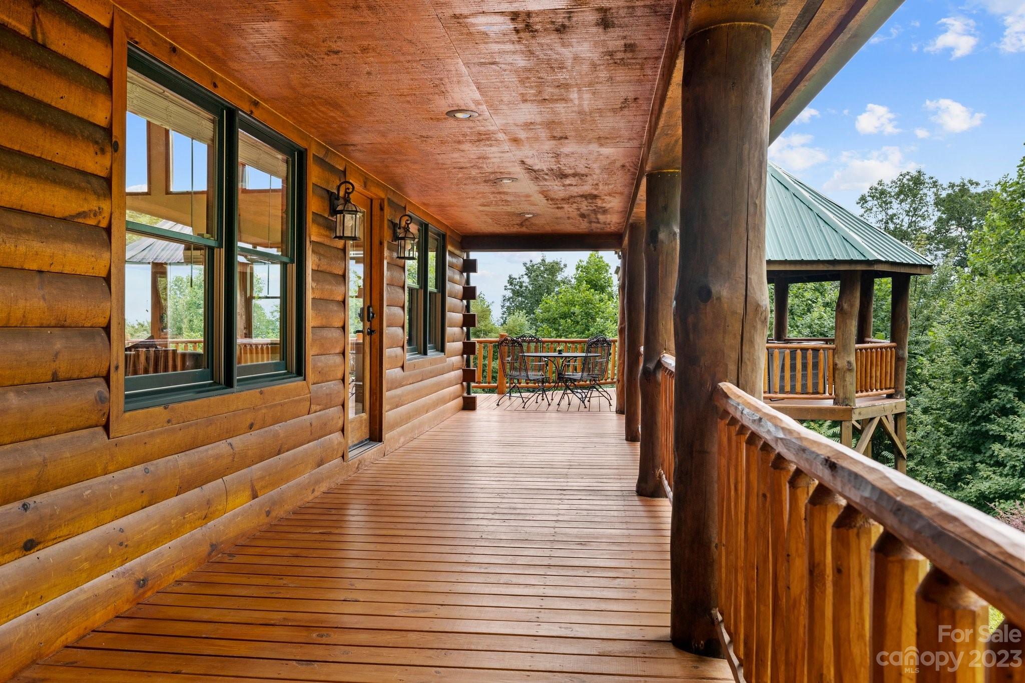 Gateway Mountain - Residential