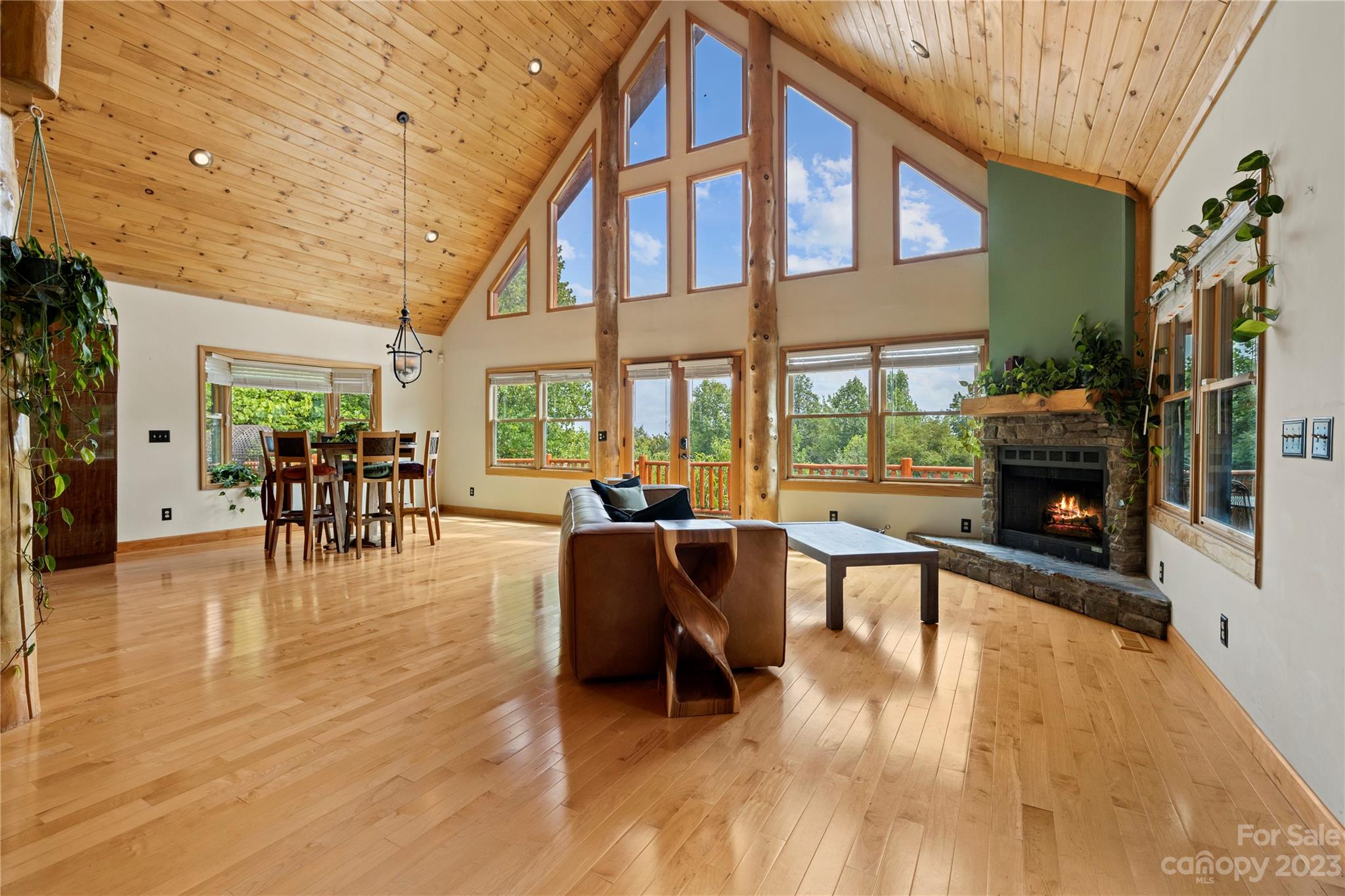 Gateway Mountain - Residential