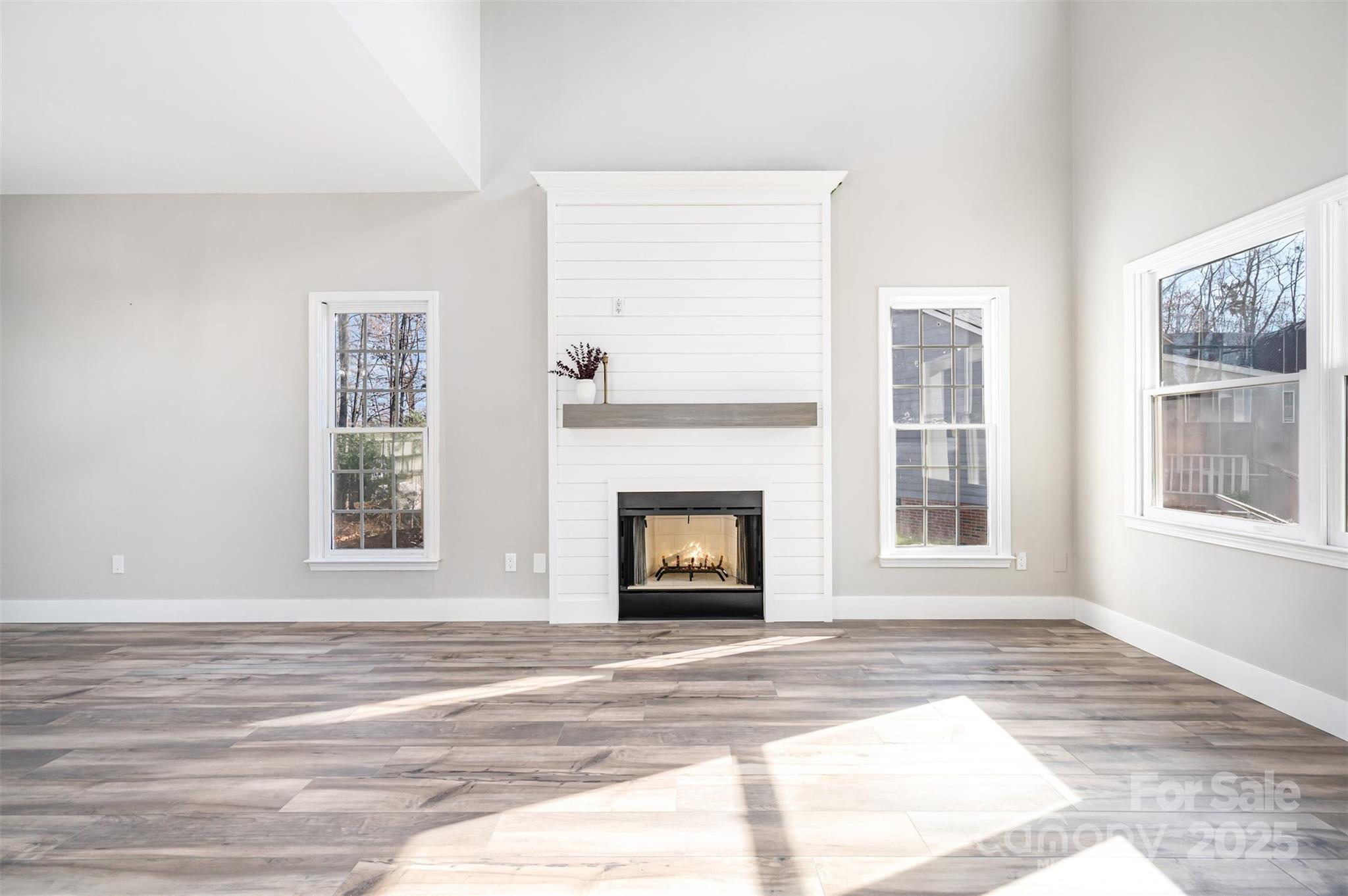 2537 Amber Creste Lane