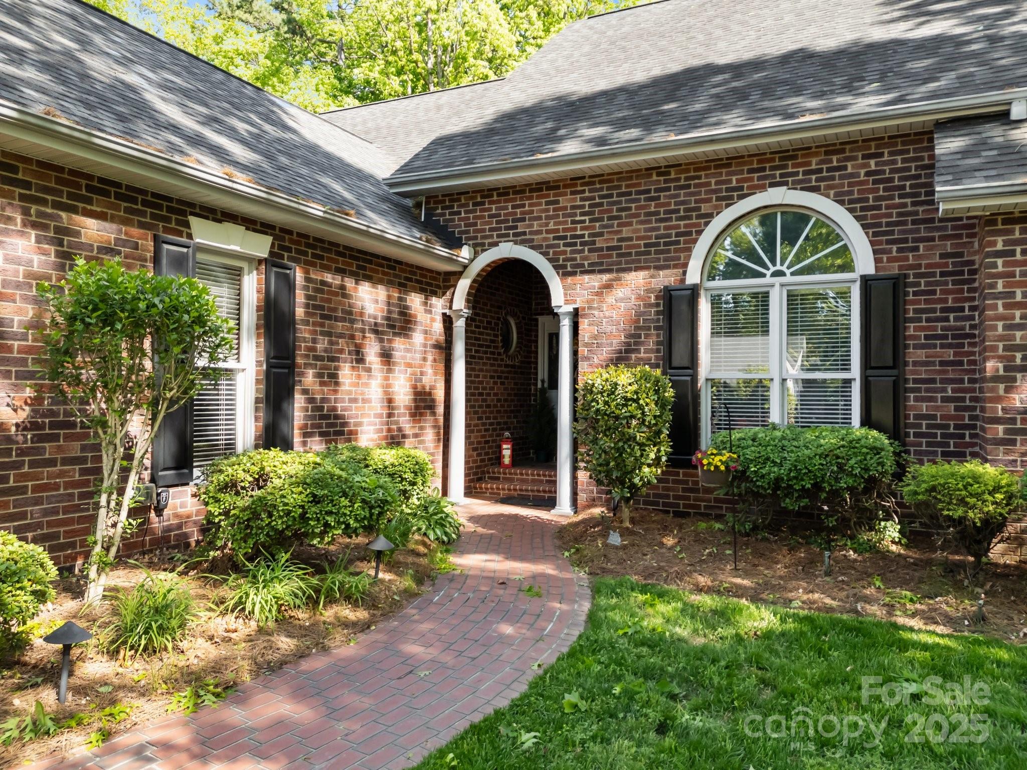 617 Peace Haven Road