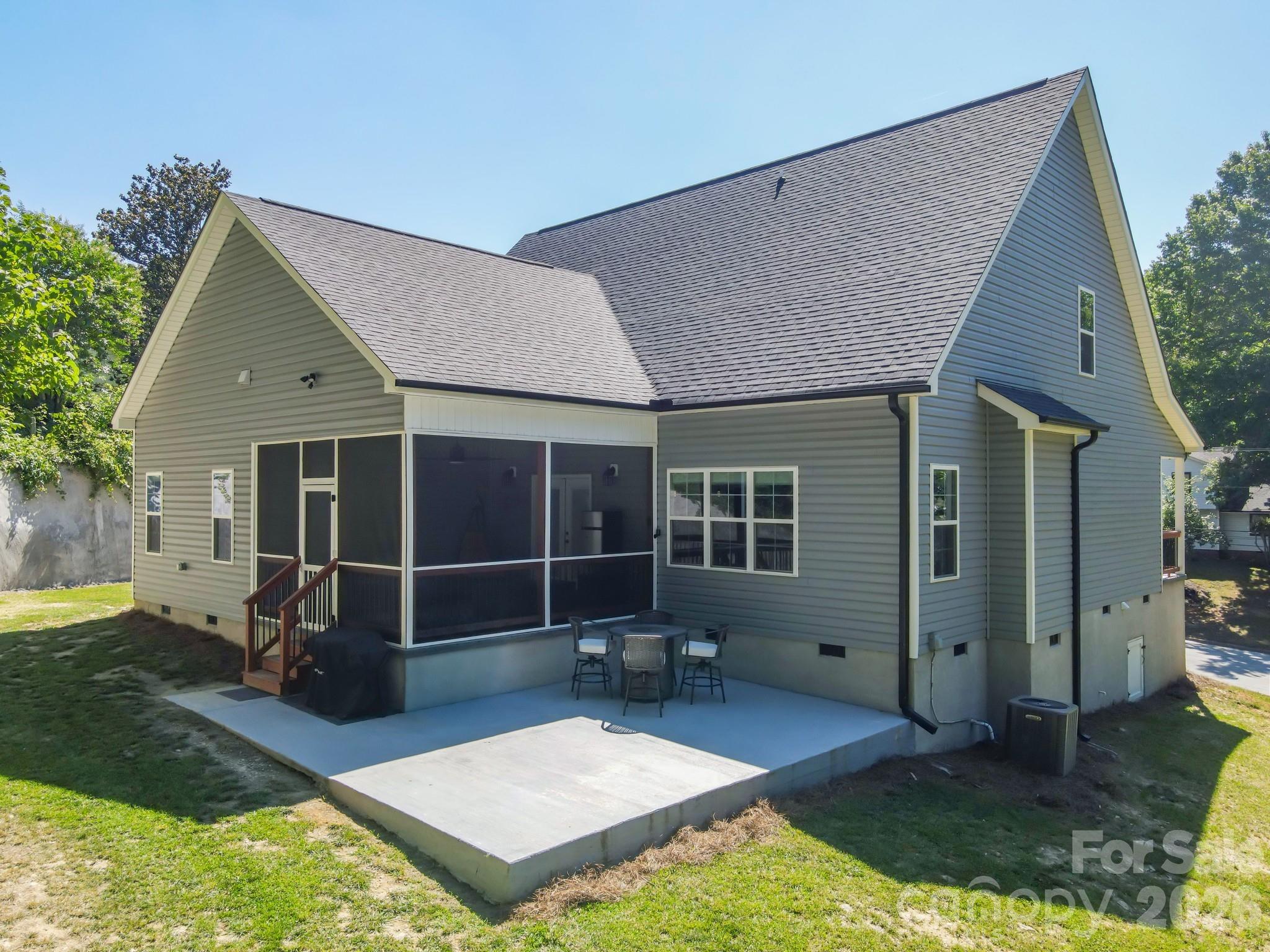 413 Lakewood Drive