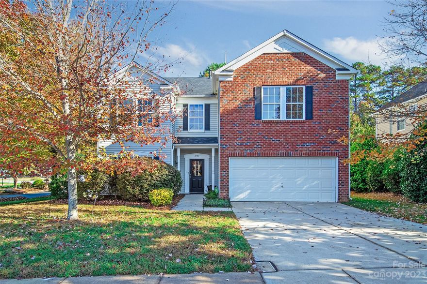Spacious, well-maintained 4 bedroom, 2.5 bath former model home in desirable Windy Ridge Community. Main level boasts open floor plan, office (or separate guest suite), walk in pantry, & 9 ft ceilings throughout. Kitchen has upgraded finishes, stainless steel appliances, white cabinets, separate seating area, updated lighting fixtures & and a beautiful Muscadine Grape vine outside the window. Large inviting family room with gas fireplace, open to kitchen. Upstairs find laundry room a large bonus room and 4 bedrooms, full bathroom, Primary bedroom with built-in storage and ensuite bath and walk in closet. Move-in ready, entire yard Irrigation, new roof in 2022. Major shopping & entertainment areas on route 74 (Target, Walmart, Monroe Mall) and Rocky River Elementary, Private Schools & Charter Schools (Union Academy), Carolina Fitness Ctr, & Monroe Aquatic Center all within 3 miles.

**Seller offering  2-1 Buydown credit w/acceptable offer. Please see photos/attachments for details.**