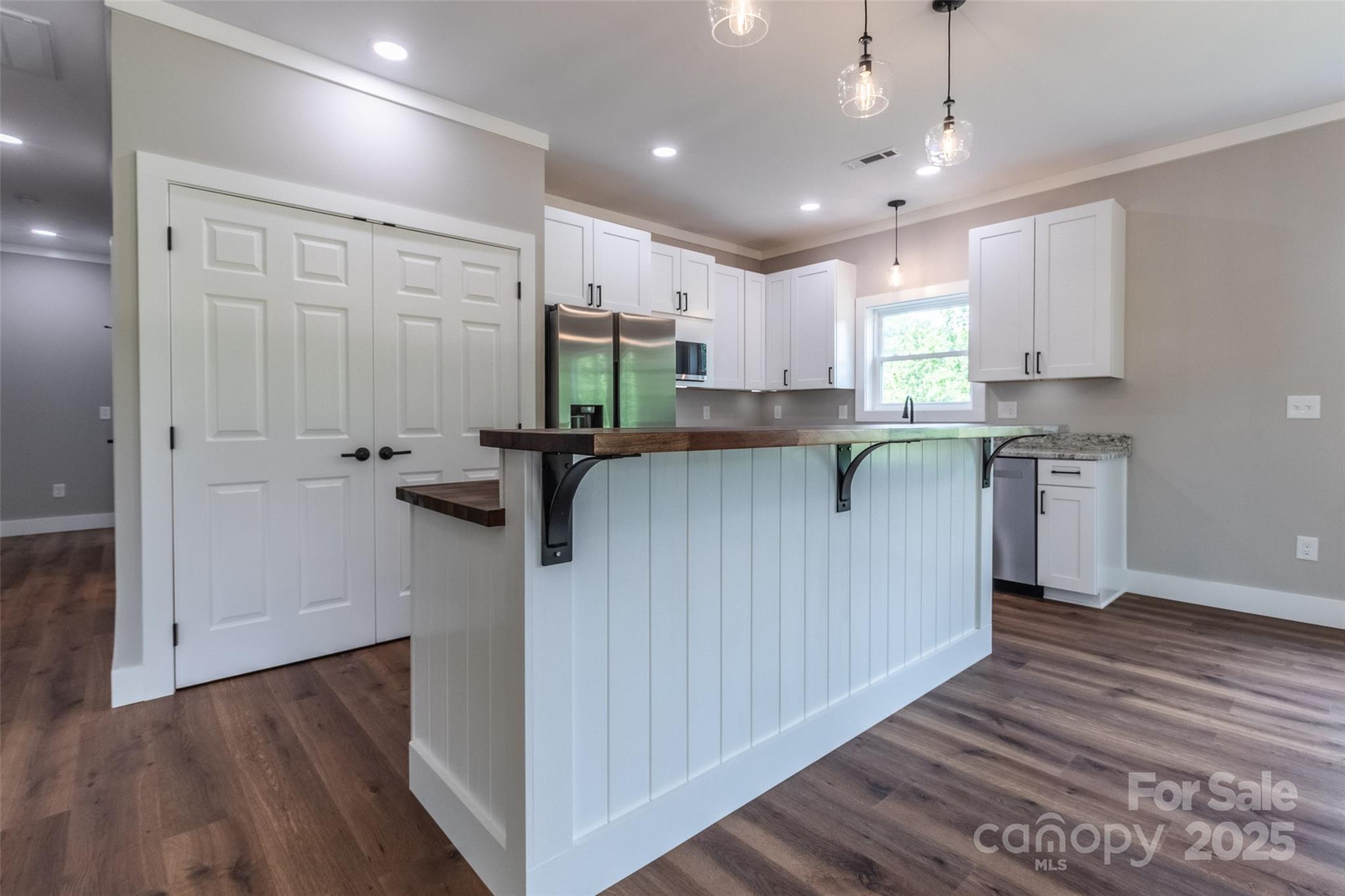 Cole Mountain - Residential