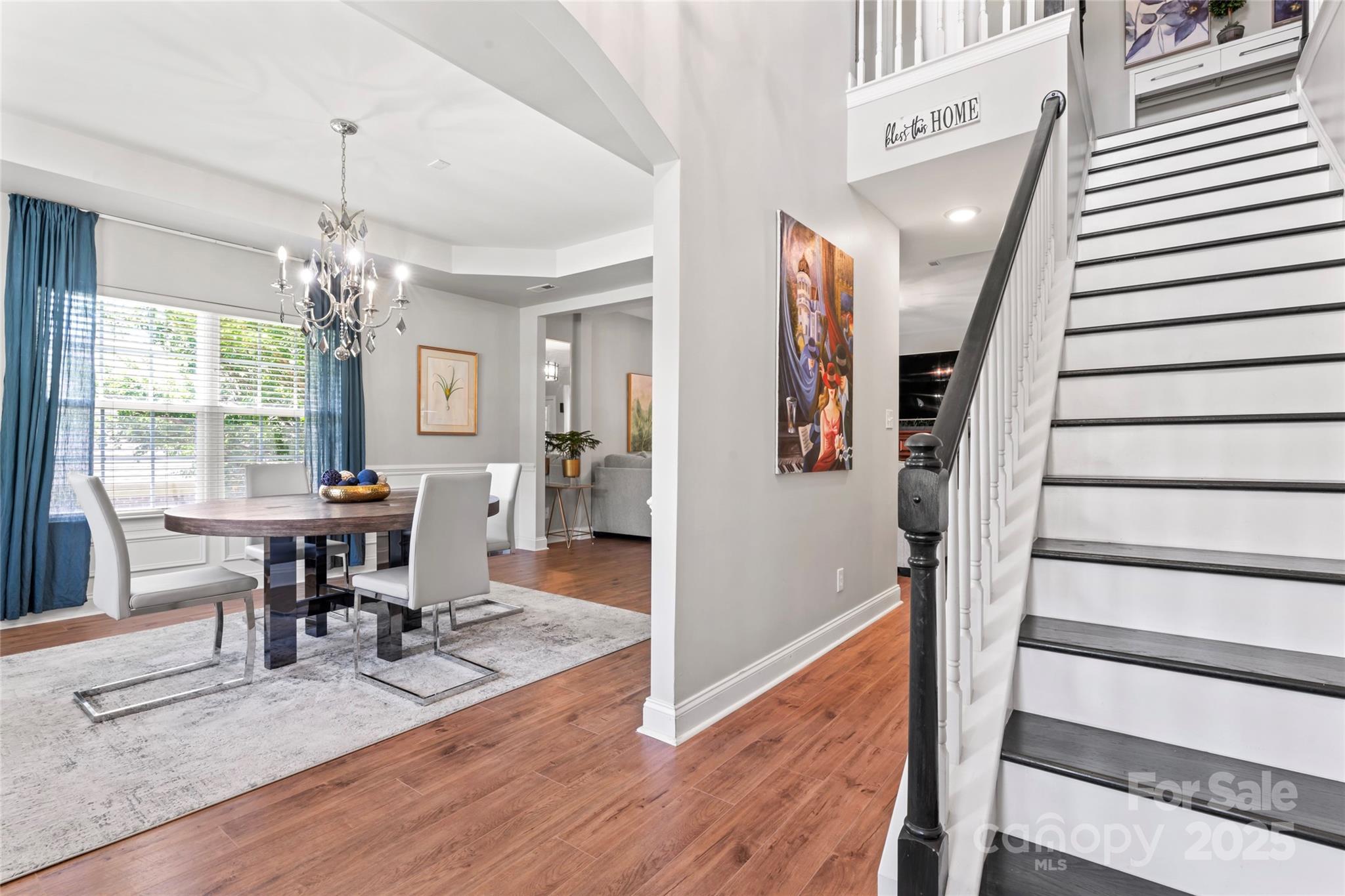 7355 Drury Lane