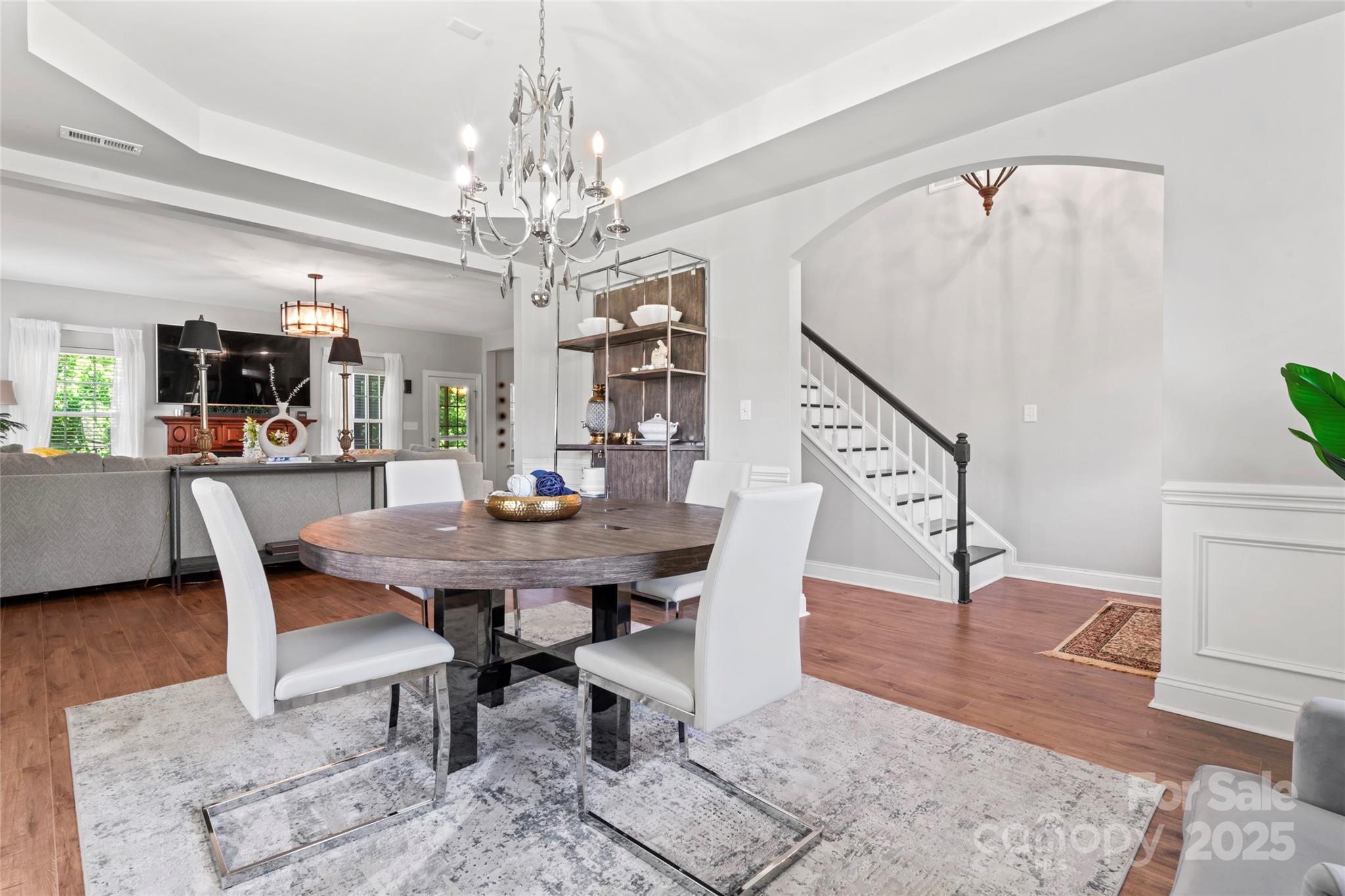 7355 Drury Lane