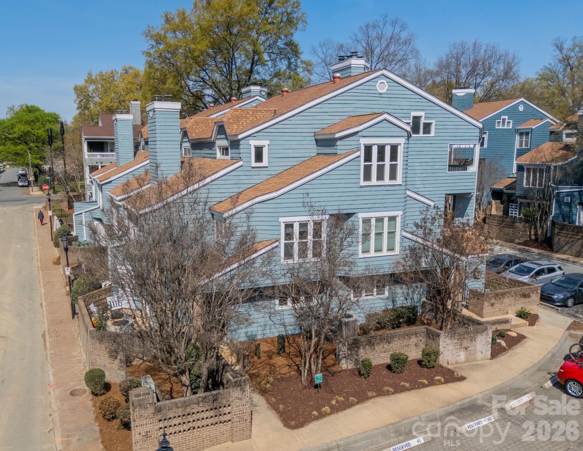 Springfield Square - Residential