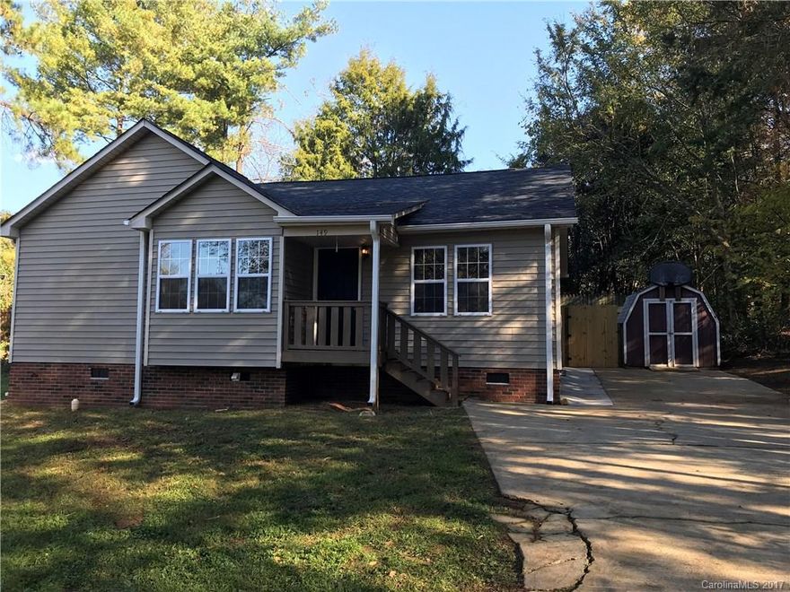 Adorable home with brand new beautiful upgrades!  3 bedrooms/2 full baths. Granite countertops, New carpet/vinyl flooring. Water access community!  Boat ramp available. Fenced back yard. Storage building. Keep your lake toys at home! Landlord will pay for lawn maintenance!  Pets conditional (less than 30 lbs and NO cats) & must be approved by landlord $300 non-refundable pet fee.  Please note all applicants must go thru tenant application process. Available now.