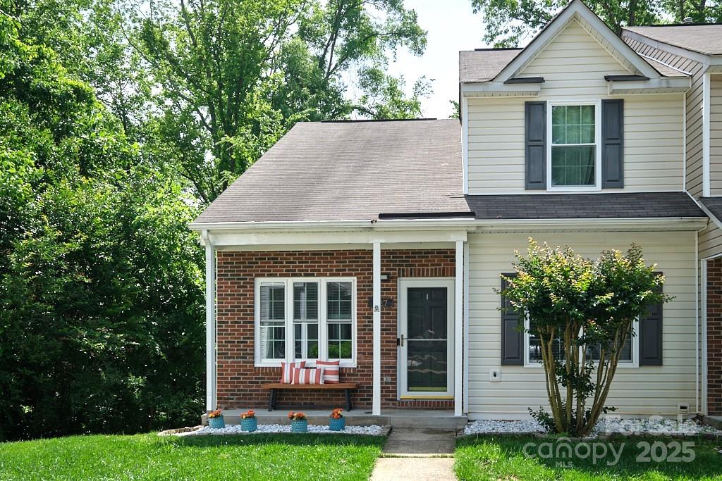 The Townes At River Crossing - Residential