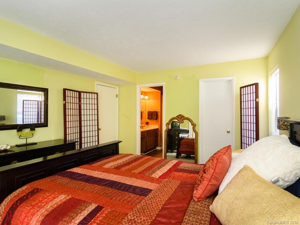 Ravencroft Condominiums - Residential