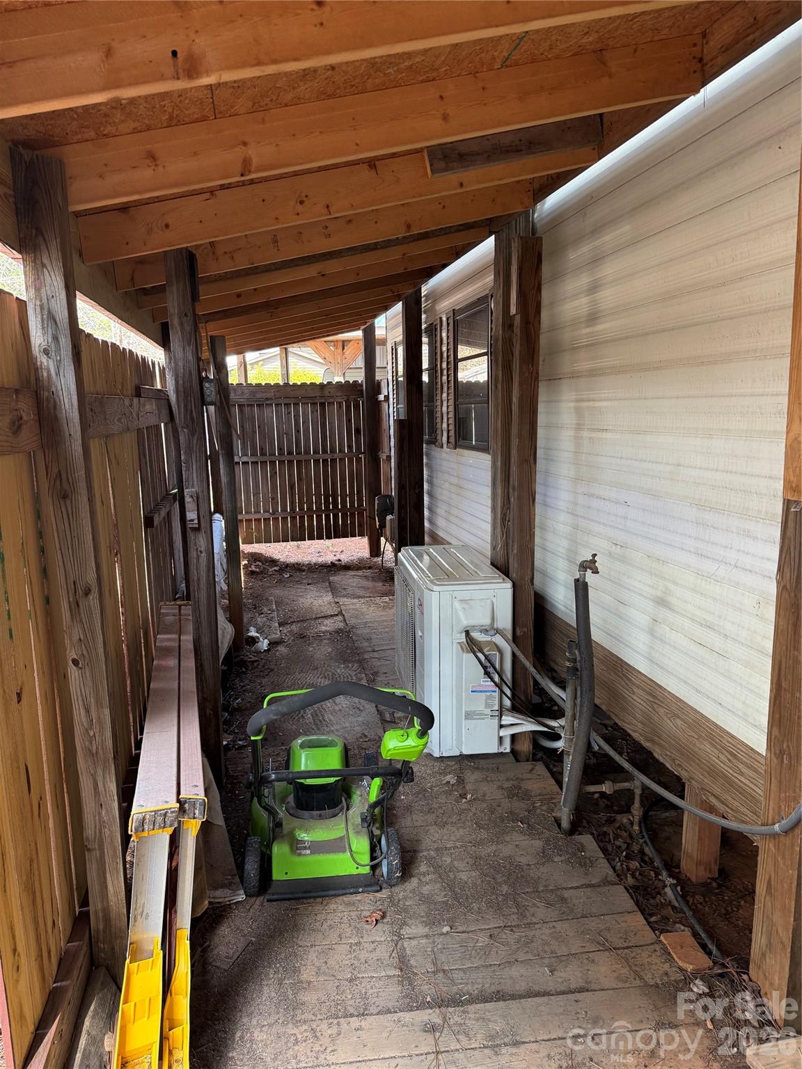 Twin Harbor - Residential