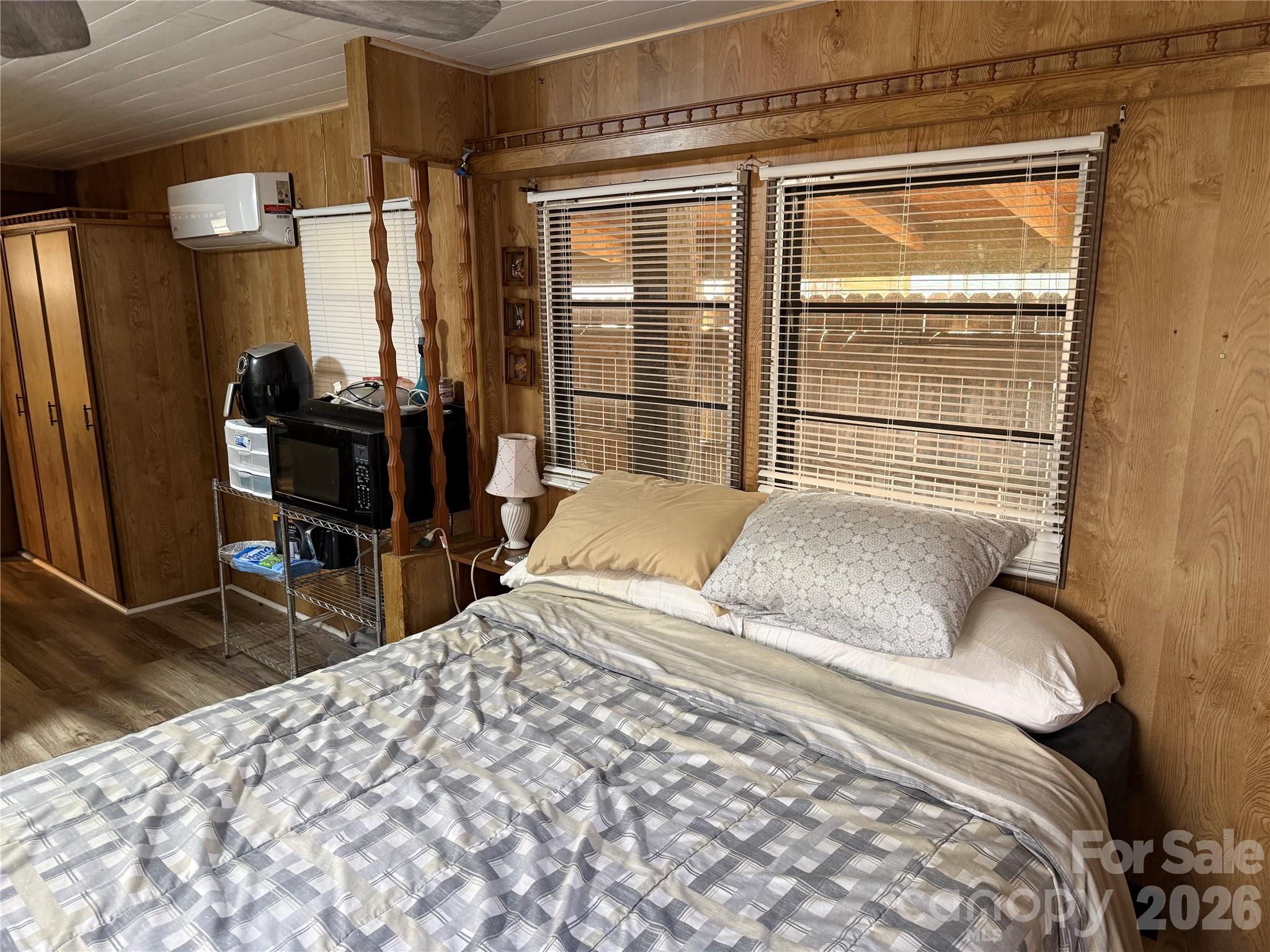 Twin Harbor - Residential