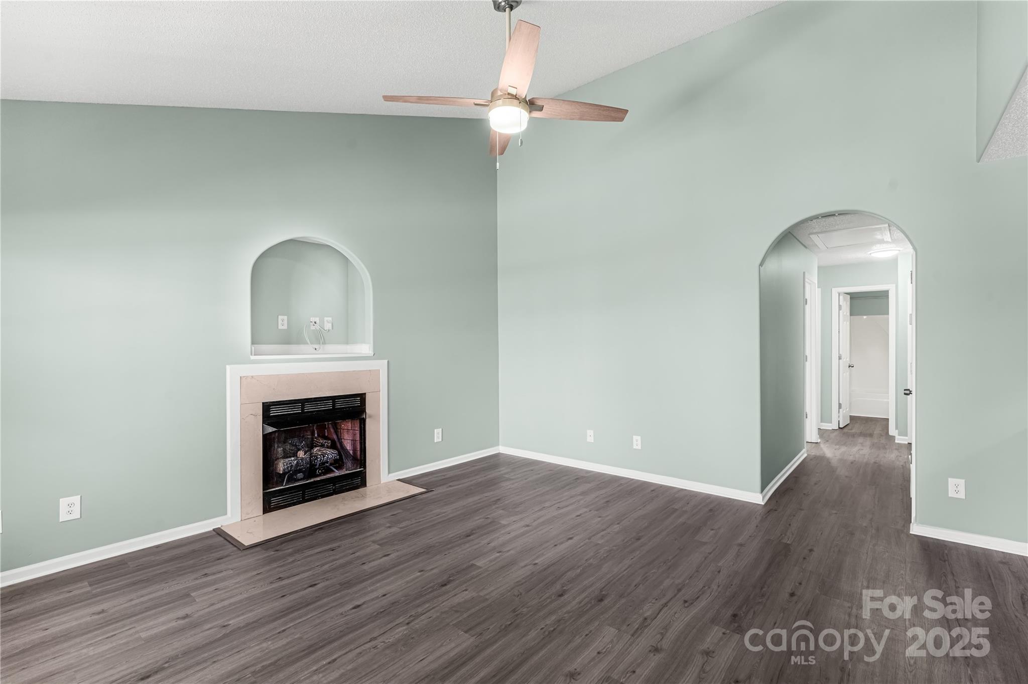 8421 Kings Creek Drive