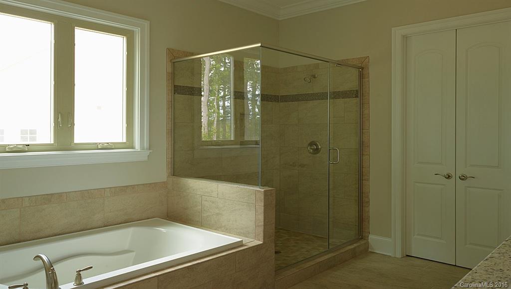 The Vineyards on Lake Wylie - Residential