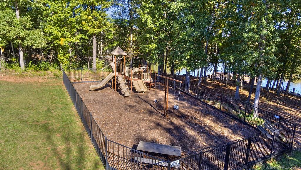 The Vineyards on Lake Wylie - Residential