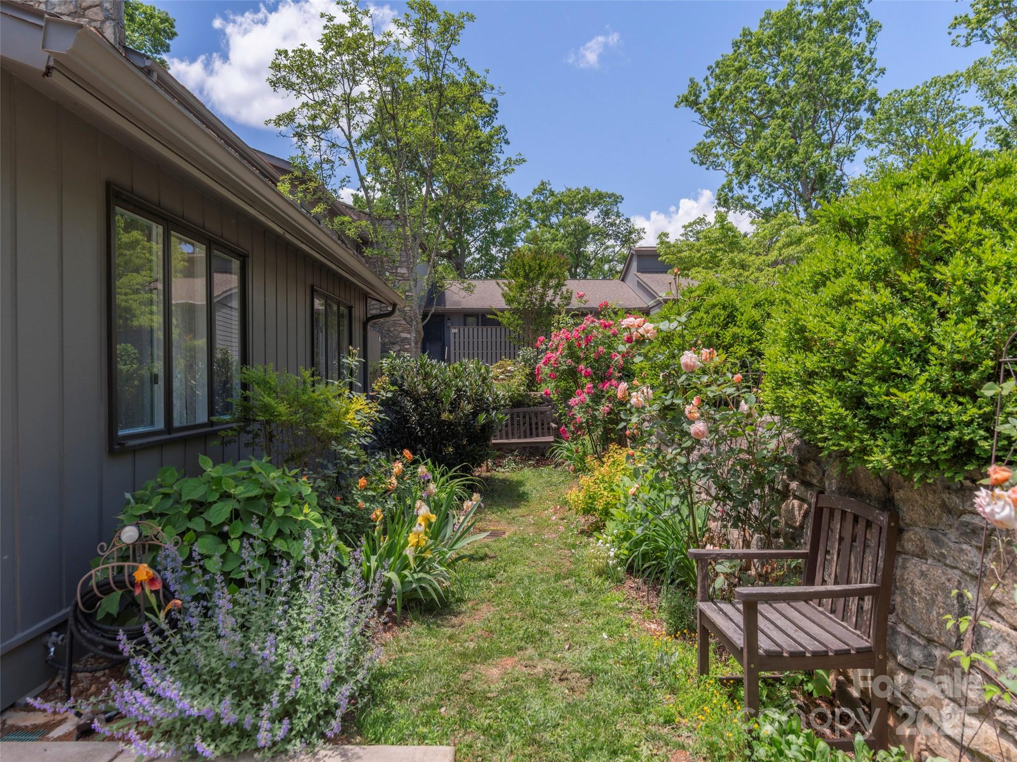 208 Crowfields Drive