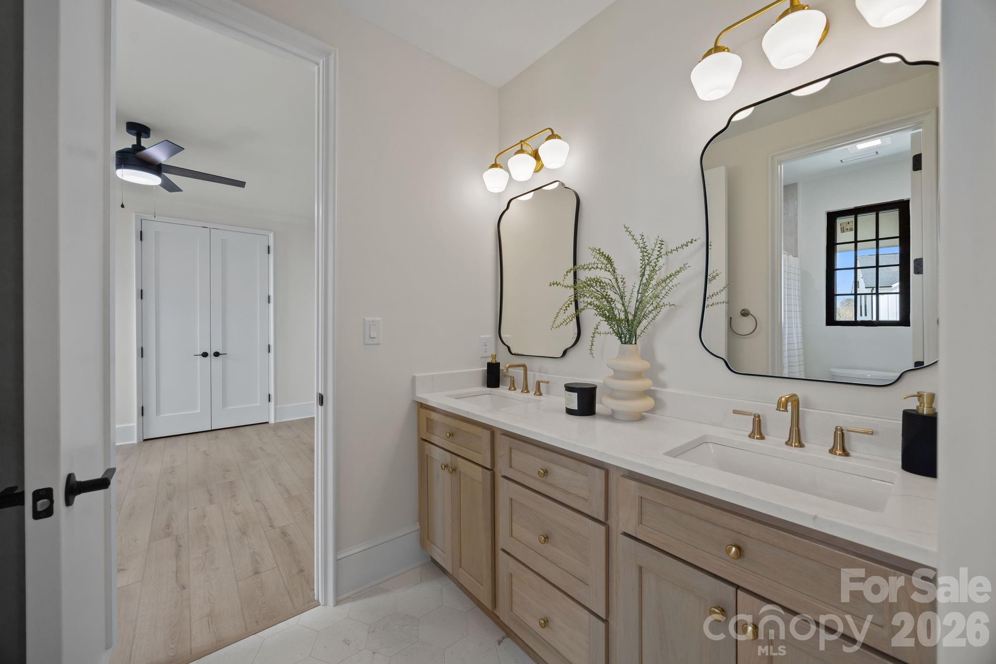 Island Point - Residential