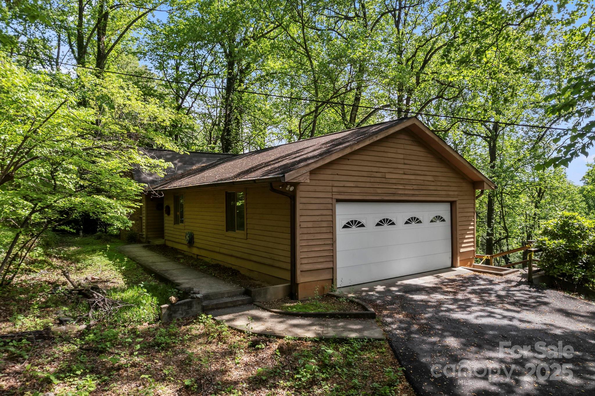 1020 Vineyard Road
