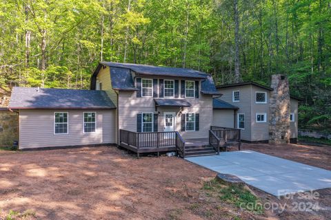 Single Family Residence in Lake Lure NC 145 Kincaid Drive.jpg