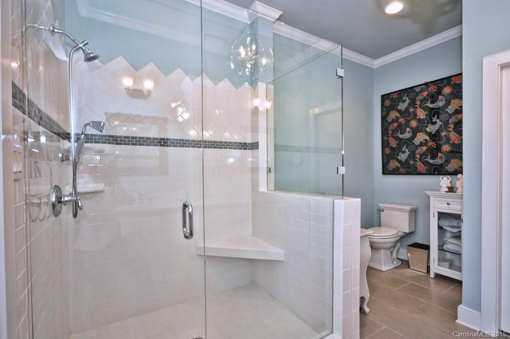 The Lake Club - Residential