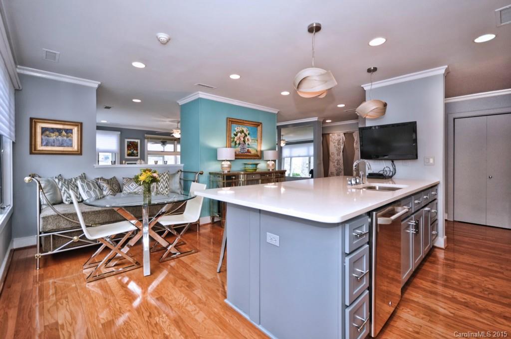 The Lake Club - Residential