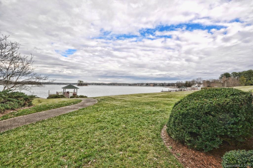 The Lake Club - Residential