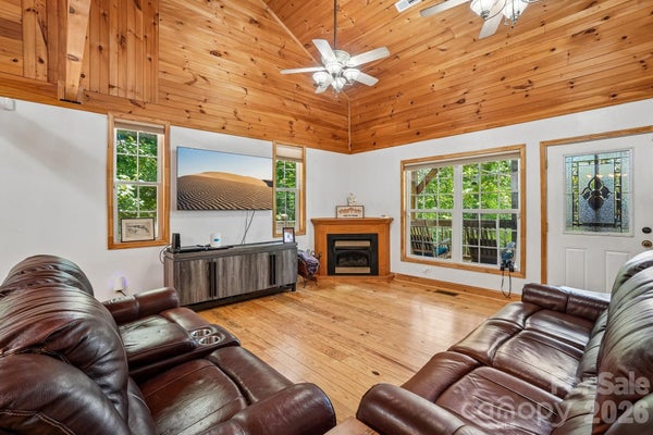 61 MISTY HILL LN, FRANKLIN, NC 28734 - Image ddba3e91e902c30d99f1770f9cd17f56/3690463387