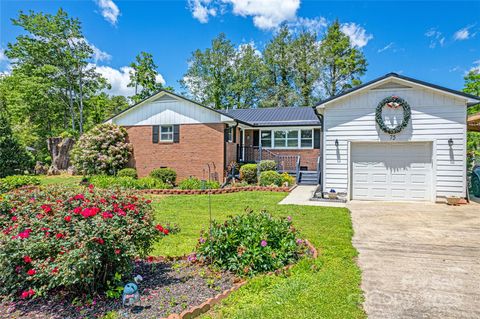 75 Hawthorne Drive Brevard NC 28712