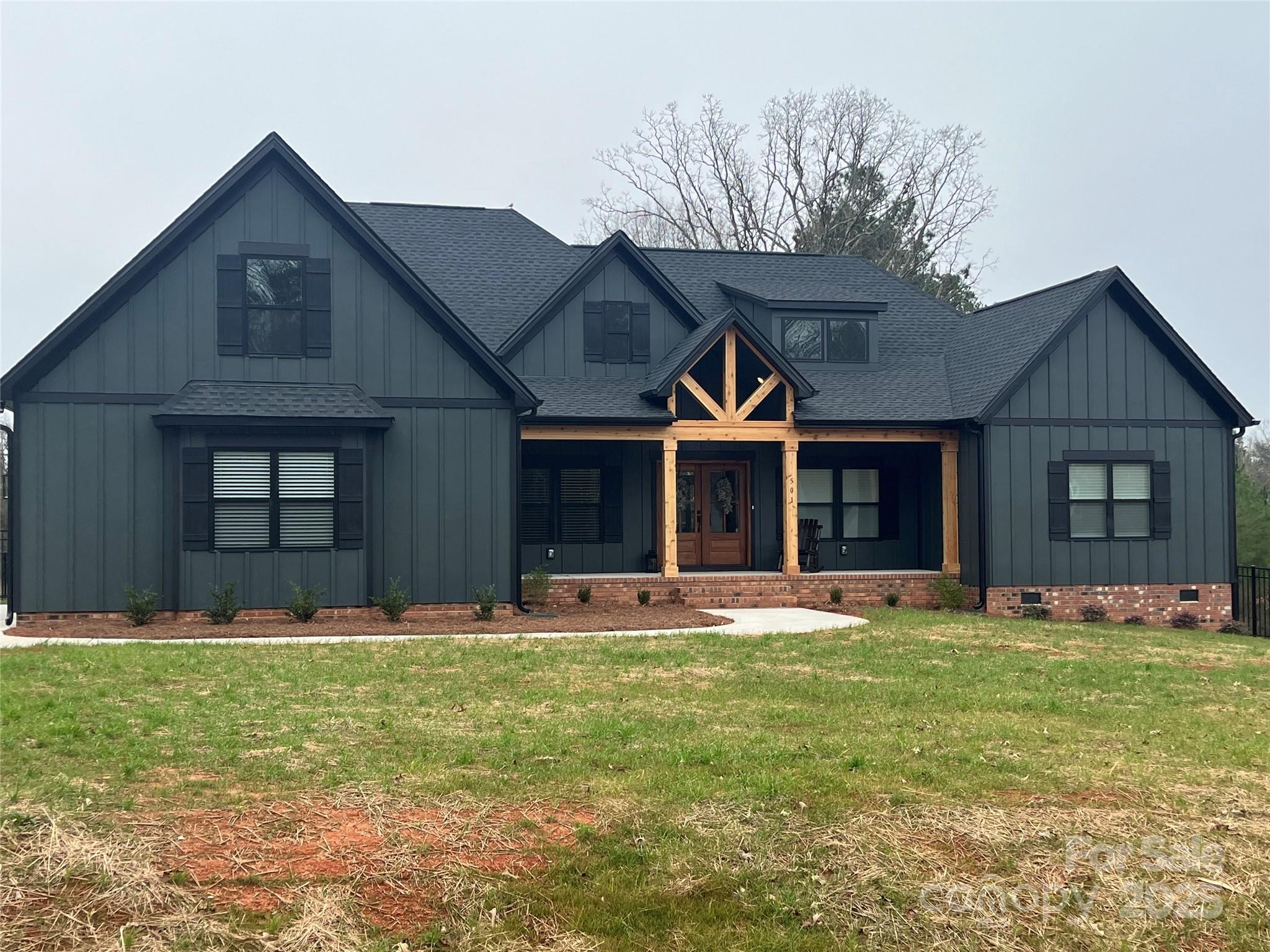 5016 Carolina North Drive 28