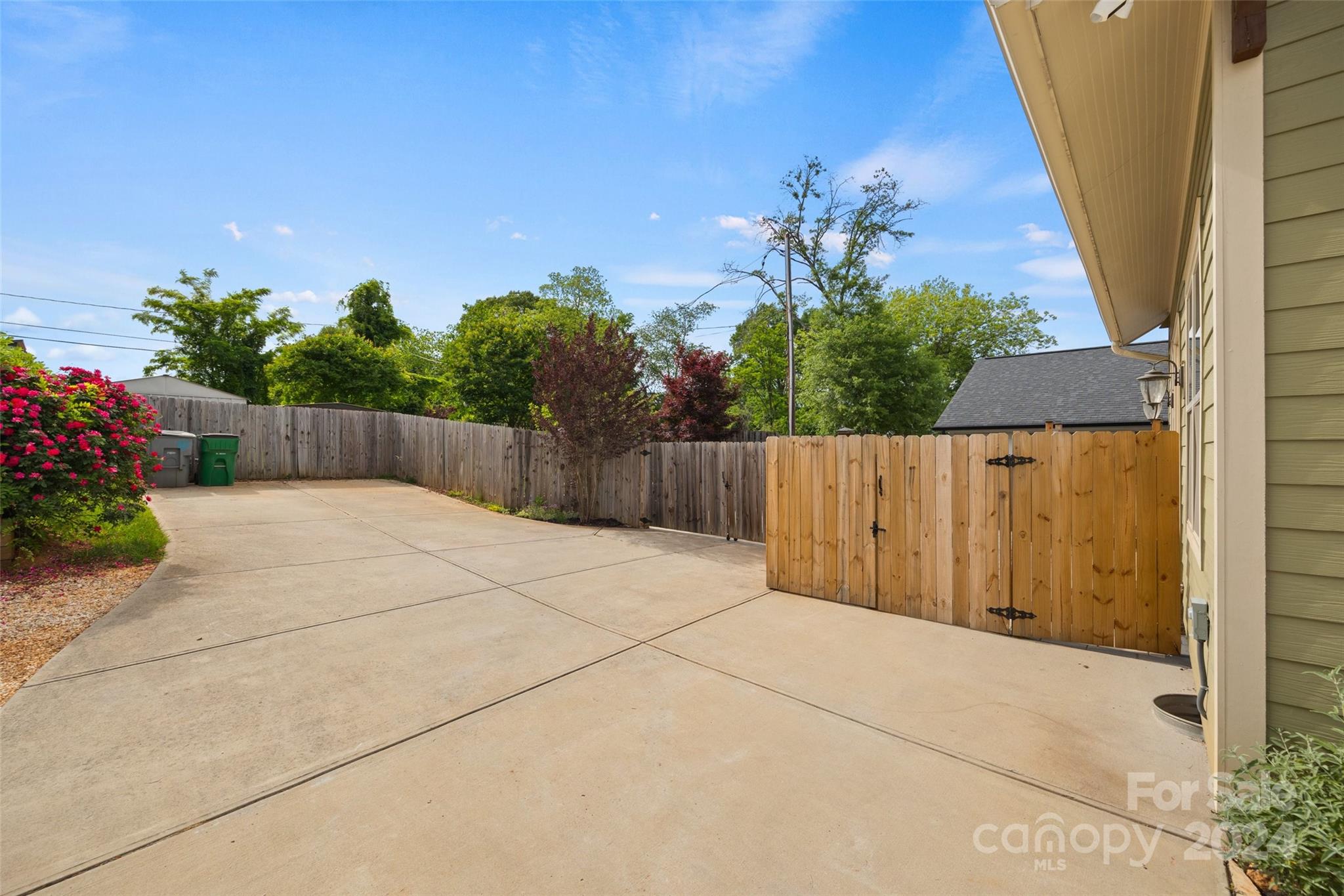 Villa Heights - Residential