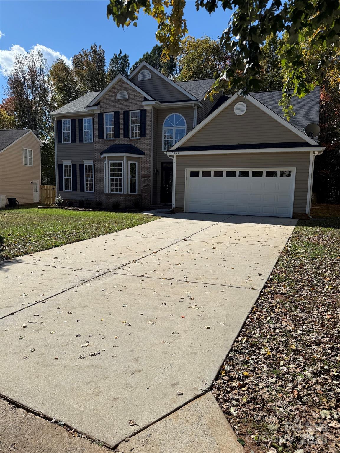 6933 Sweetfield Drive 12