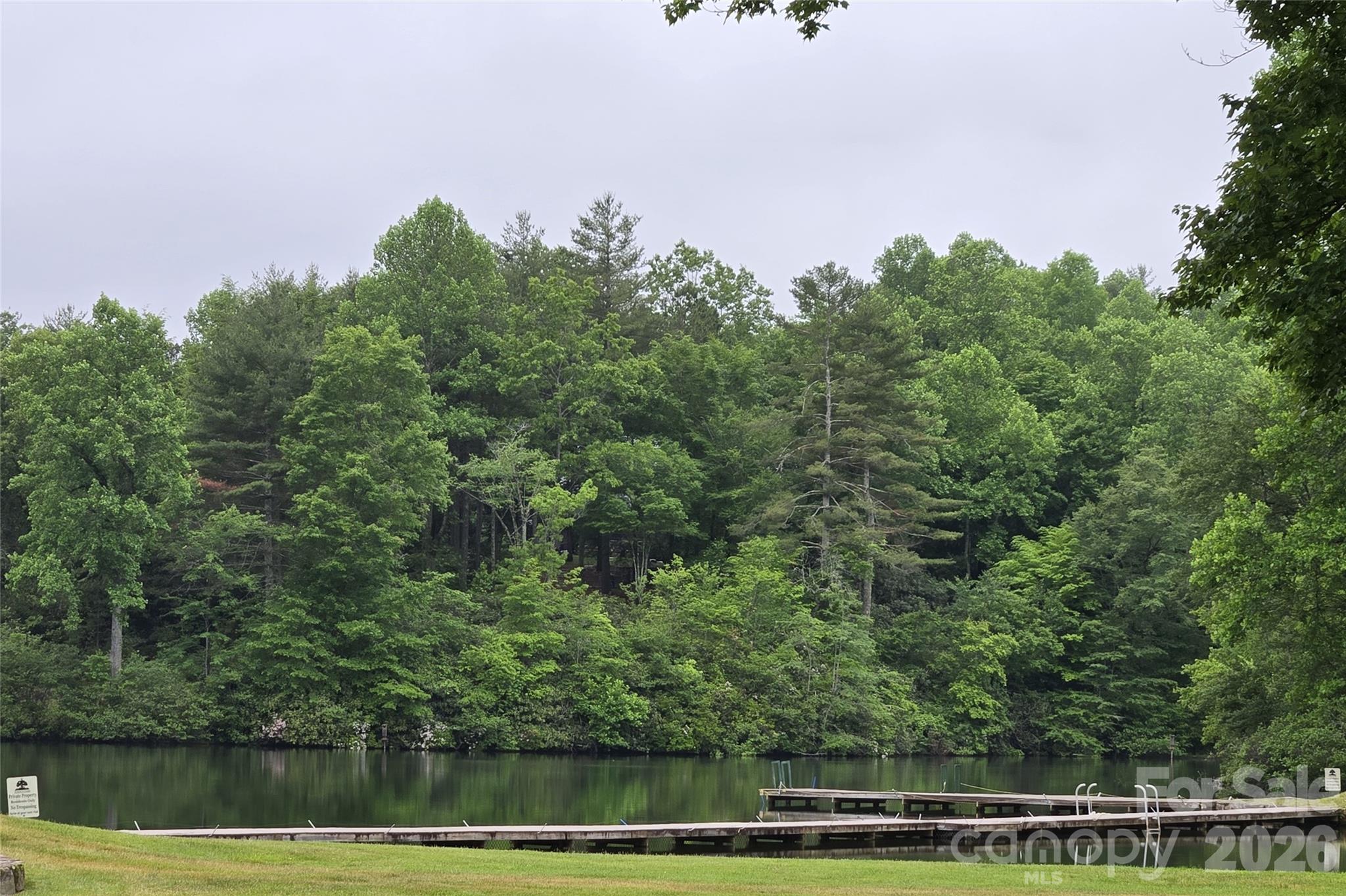 Straus Park - Land