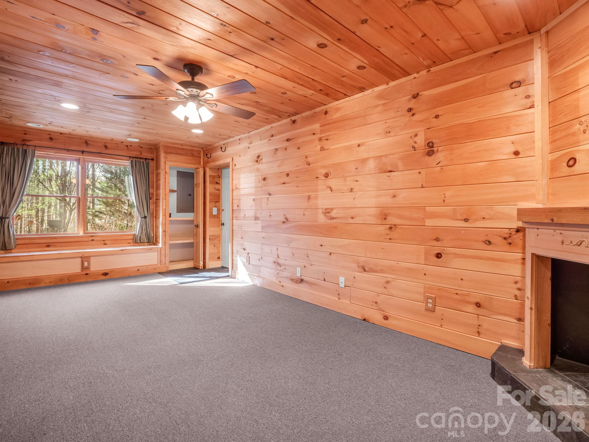 Hidden Lake - Residential