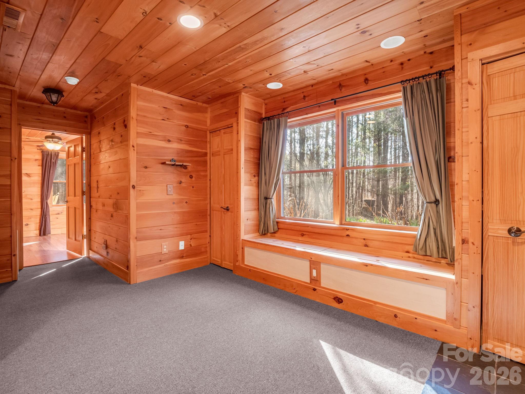 Hidden Lake - Residential