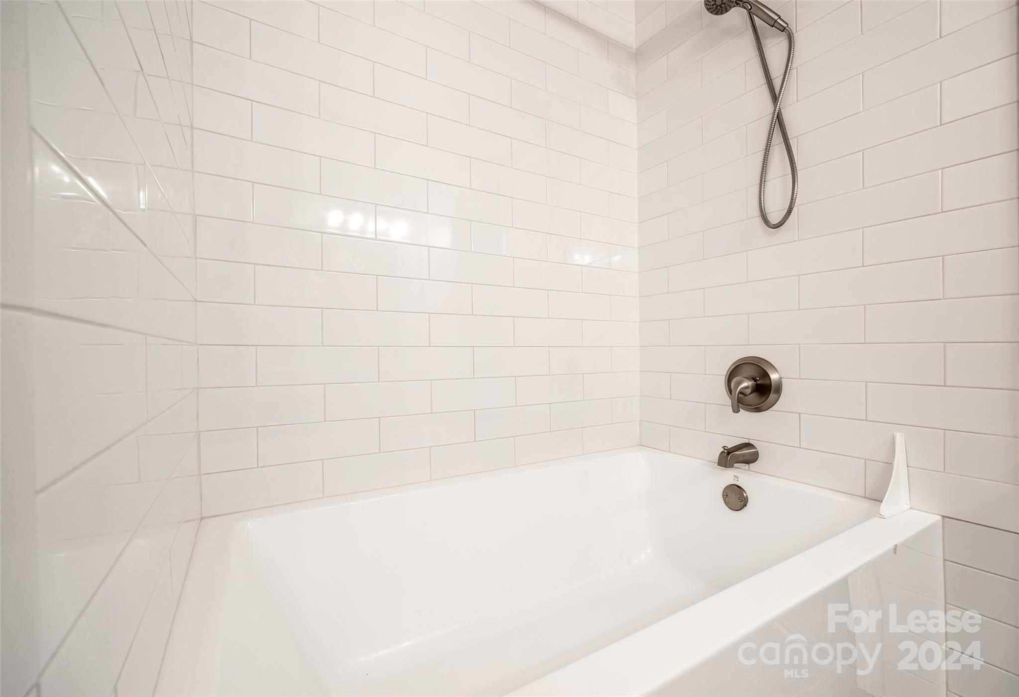 Loren Farms - Residential Lease