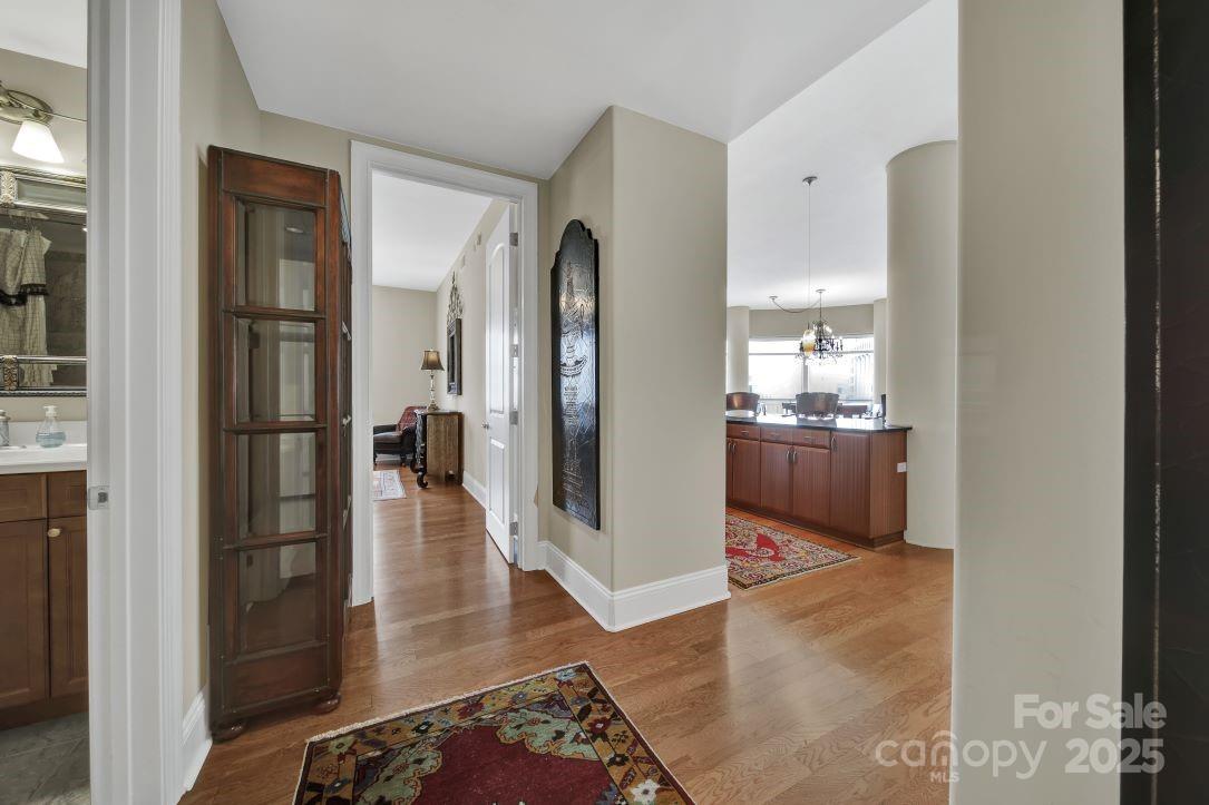 4620 Piedmont Row Drive 613