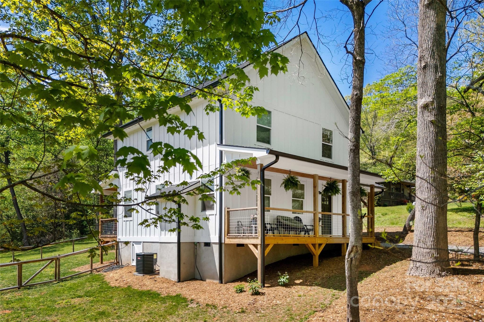 39 W Holly Ridge Drive