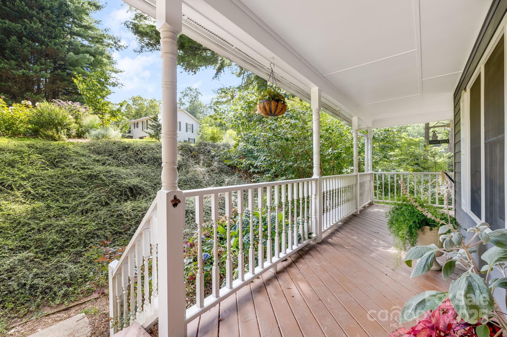 127 Forest Lake Drive