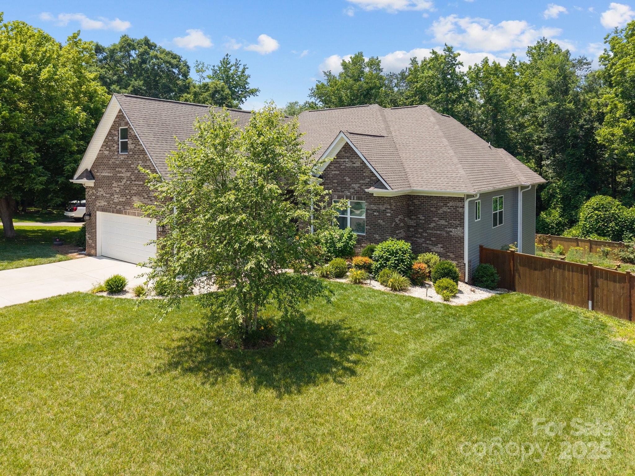 3633 Longpond Lane