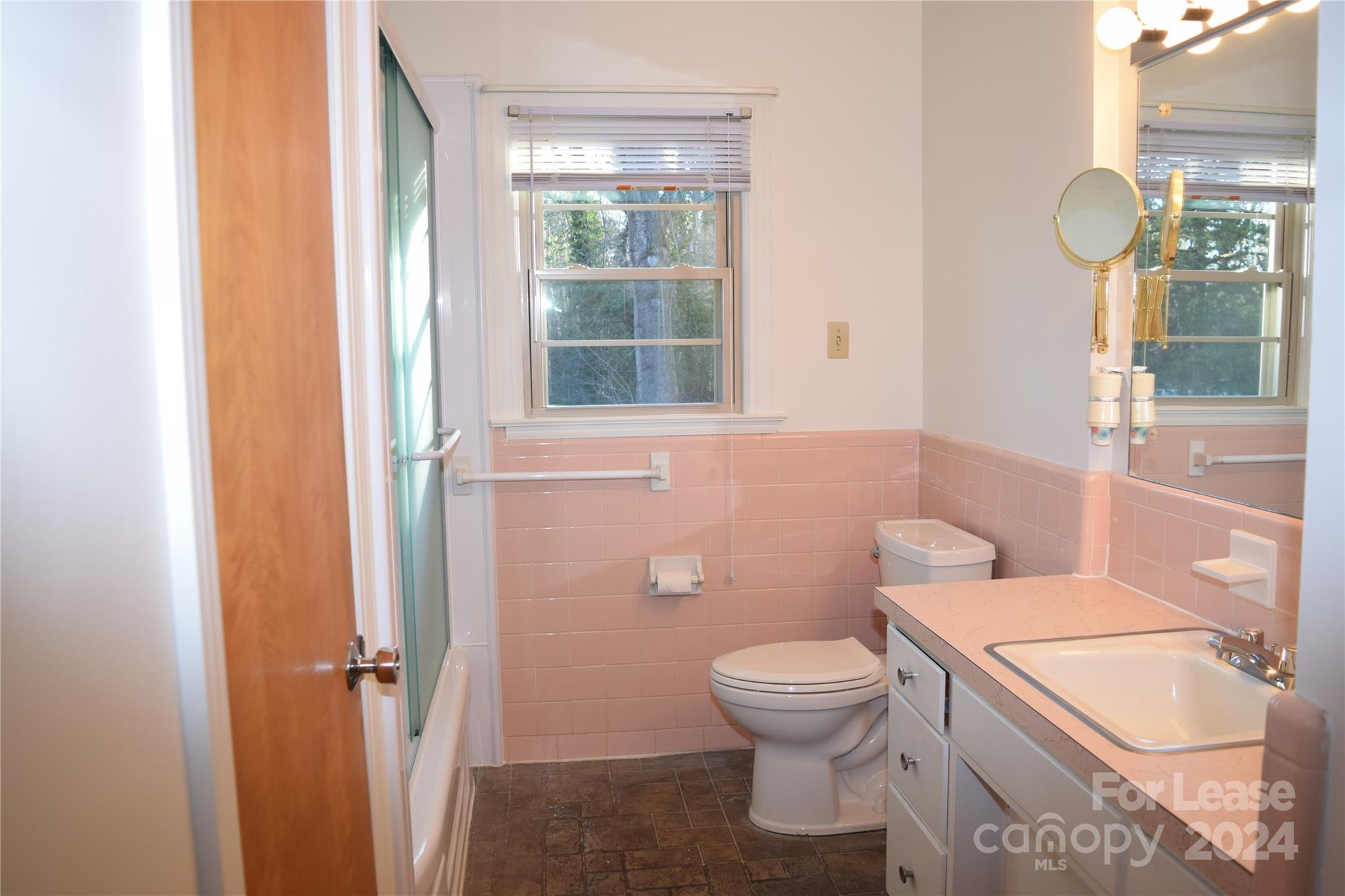 Lecho Park - Residential Lease