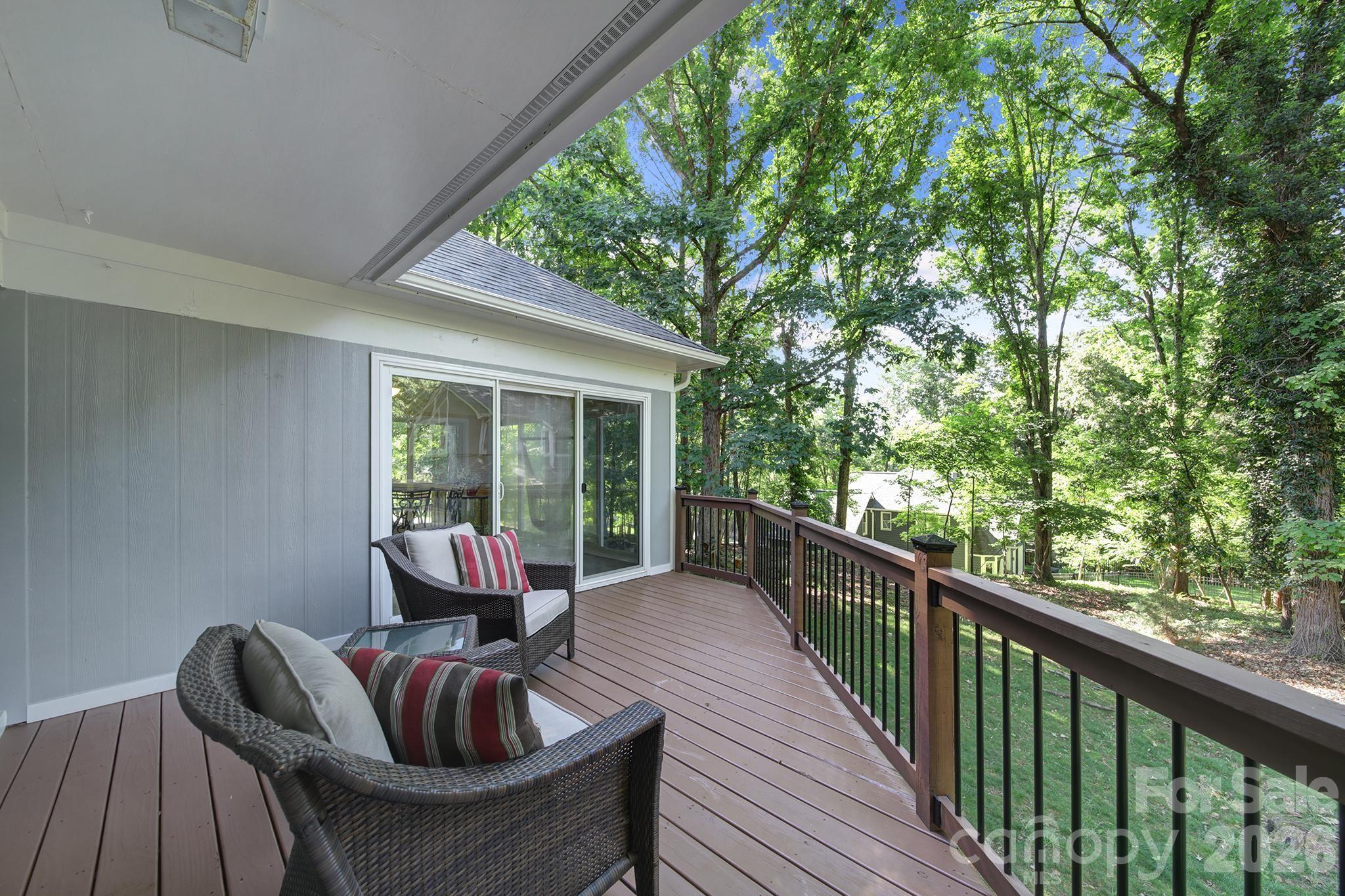 Tega Cay - Residential