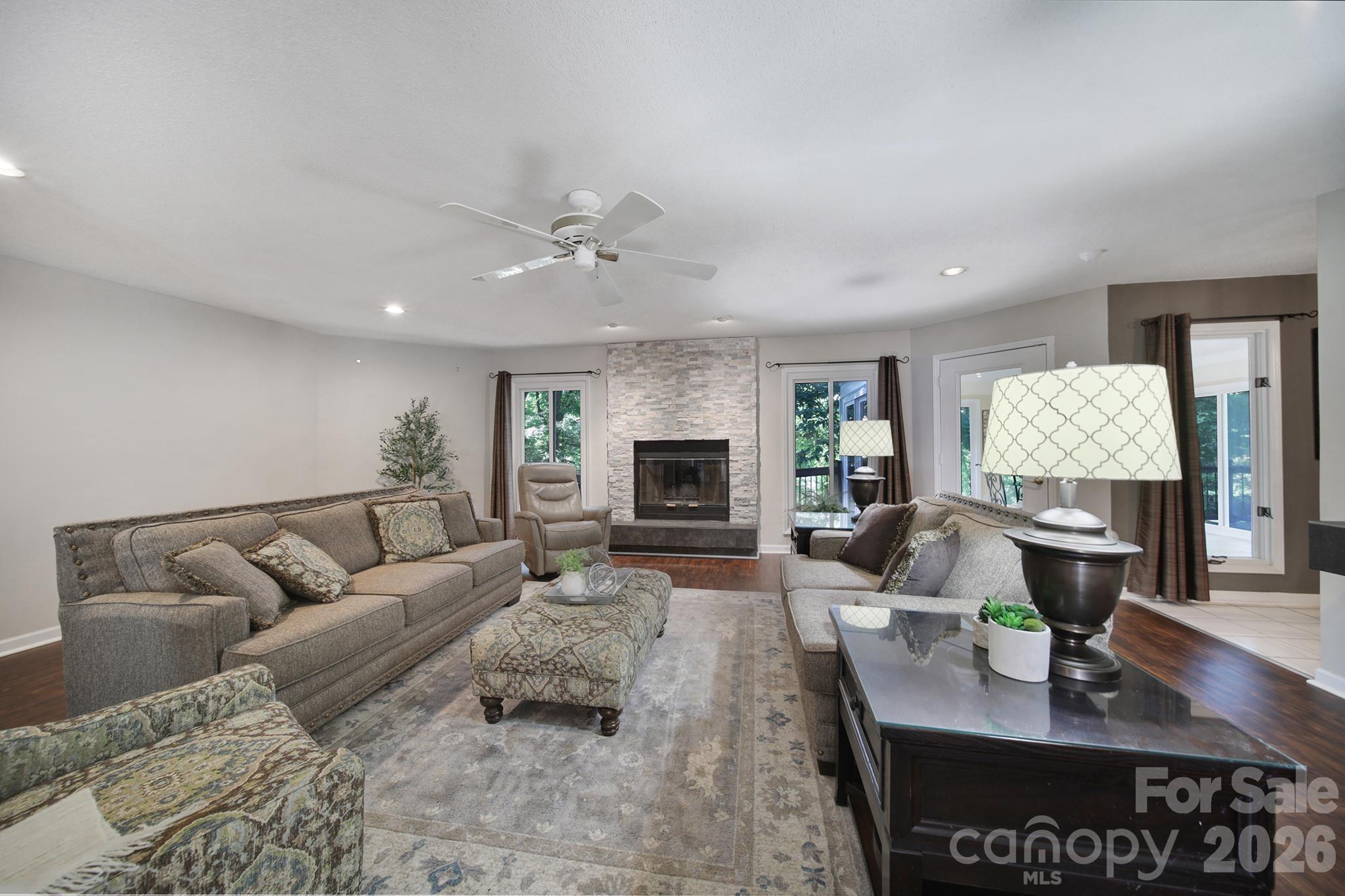 Tega Cay - Residential