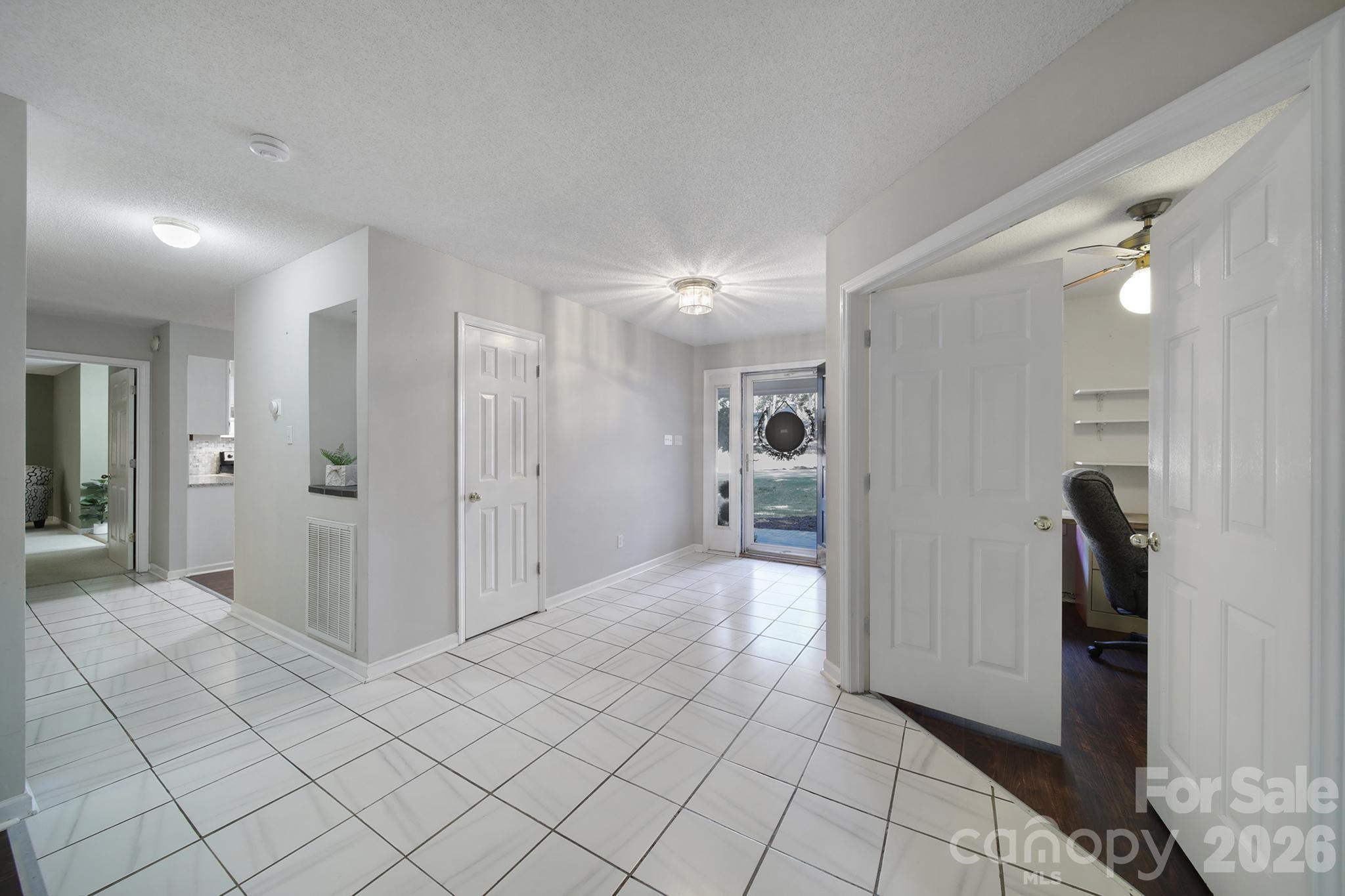 Tega Cay - Residential