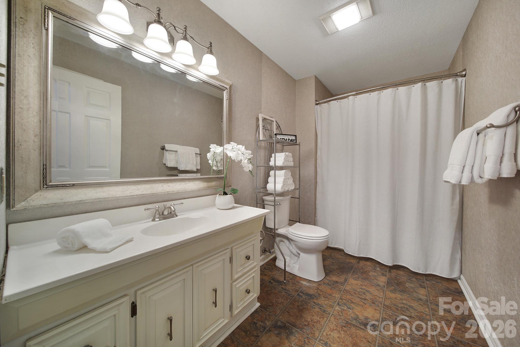 Tega Cay - Residential