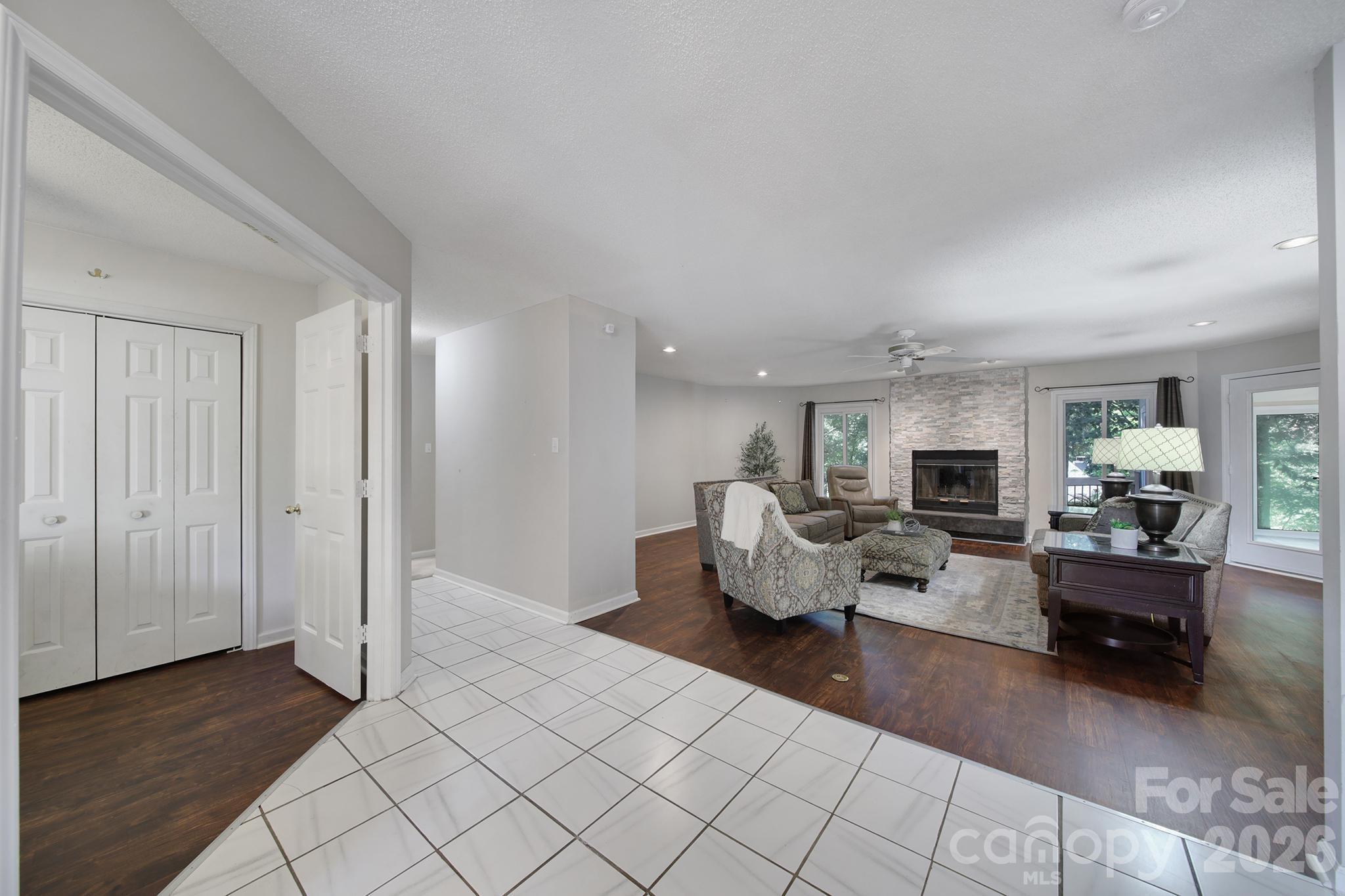 Tega Cay - Residential