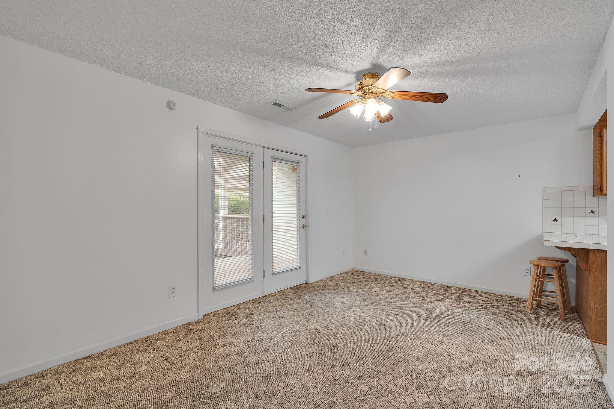 White Oak Manor - Residential