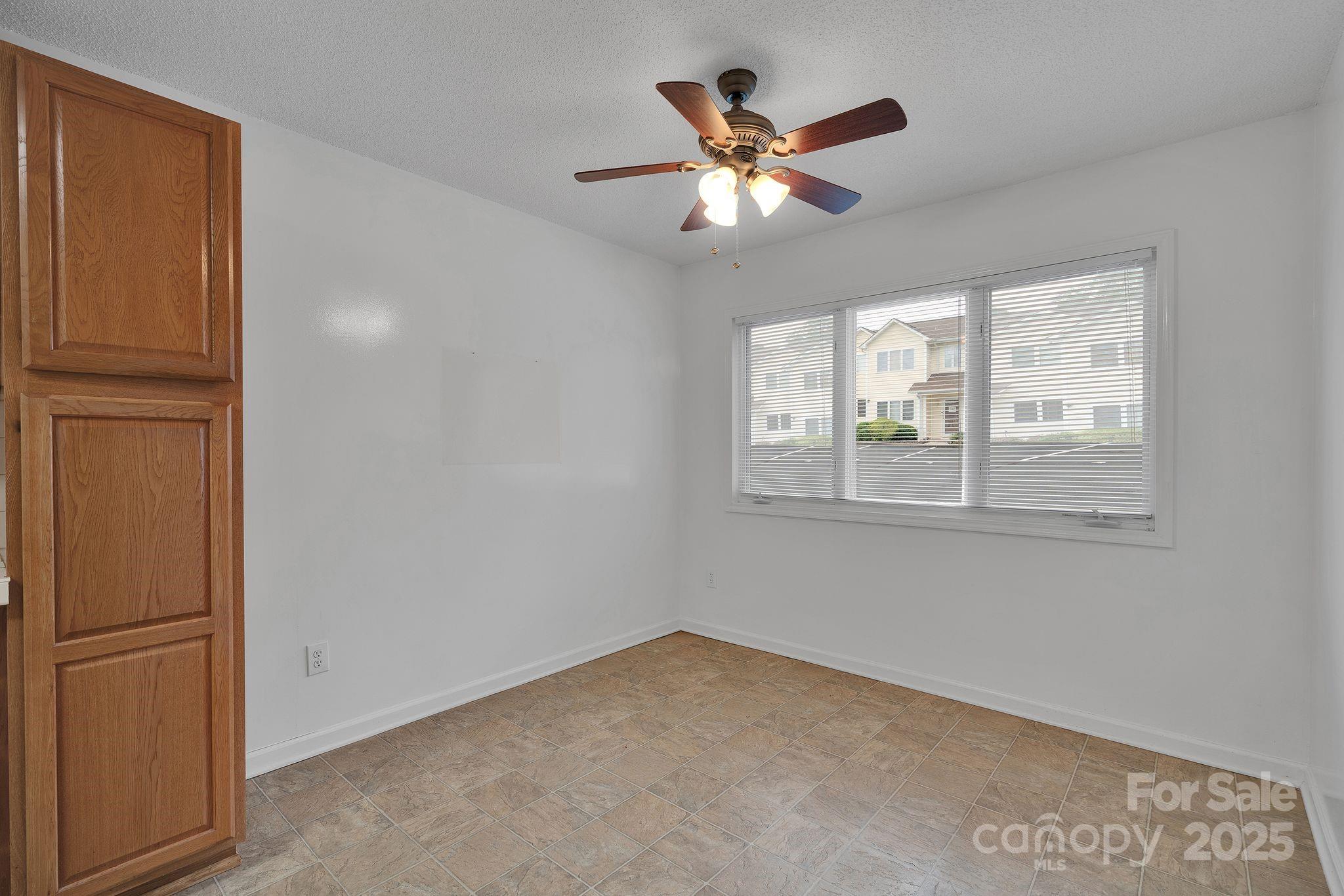 White Oak Manor - Residential